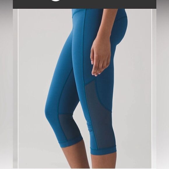 Lululemon Gear Up Crop 17” Blue 6 - Picture 1 of 7